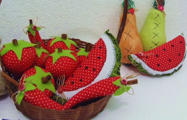 É dia de feira!! cesta de frutas
